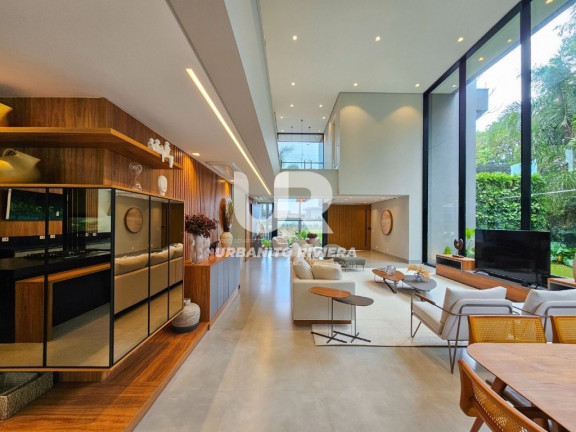 Imagem Casa com 6 Quartos à Venda, 650 m² em Riviera | Módulo 16 - Bertioga Imagem Casa com 6 Quartos à Venda, 650 m² em Riviera | Módulo 16 - Bertioga