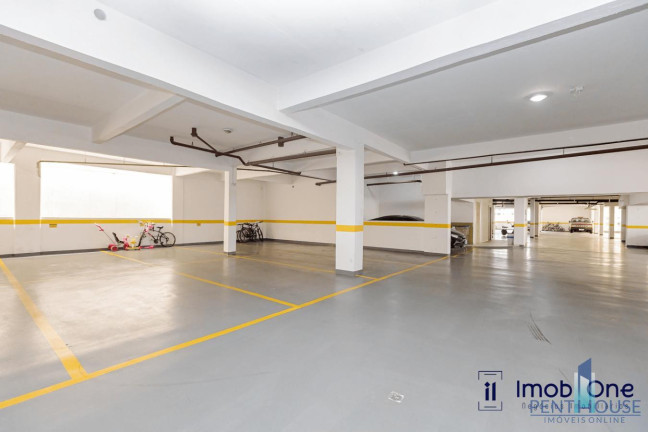 Imagem Cobertura com 4 Quartos à Venda, 241 m² em Centro - Balneário Camboriú Imagem Cobertura com 4 Quartos à Venda, 241 m² em Centro - Balneário Camboriú
