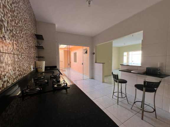 Imagem Casa com 3 Quartos à Venda, em Centro - Balneário Piçarras Imagem Casa com 3 Quartos à Venda, em Centro - Balneário Piçarras