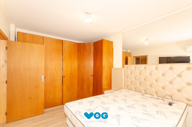 Imagem Imóvel com 2 Quartos à Venda, 72 m² em Santa Cecília - Porto Alegre