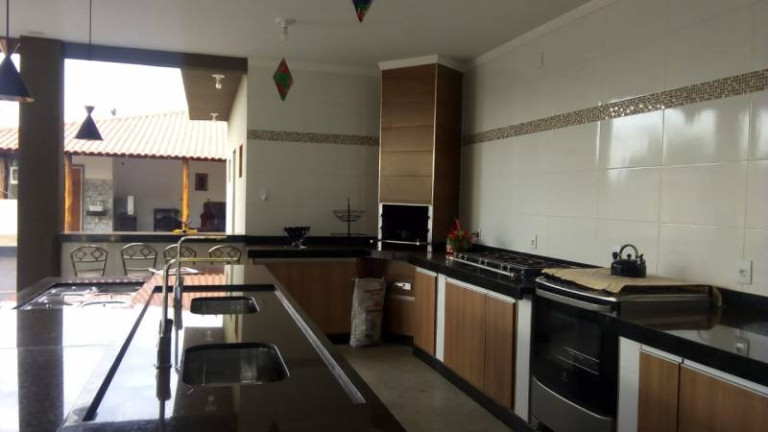 Imagem Casa com 4 Quartos à Venda, 345 m² em Brodowski Imagem Casa com 4 Quartos à Venda, 345 m² em Brodowski