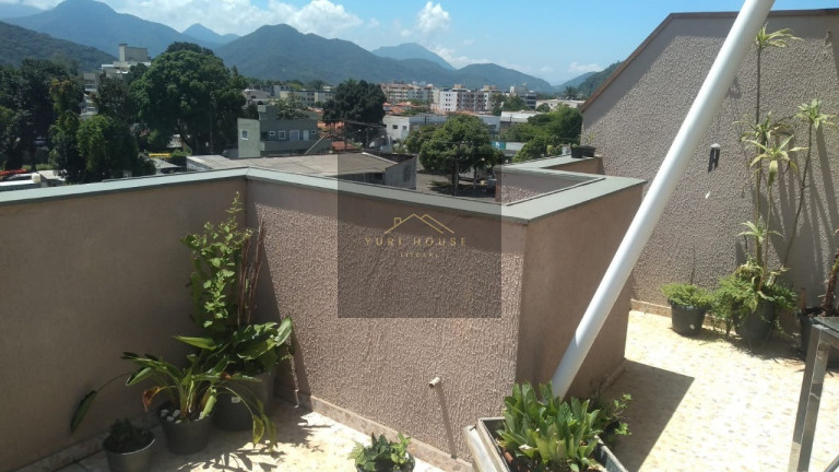 Imagem Imóvel com 3 Quartos à Venda, 132 m² em Centro - Ubatuba Imagem Imóvel com 3 Quartos à Venda, 132 m² em Centro - Ubatuba
