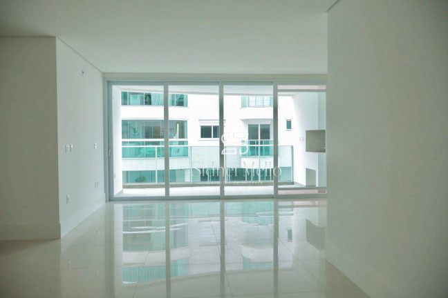 Imagem Apartamento com 3 Quartos à Venda, 242 m² em Praia Brava - Itajaí Imagem Apartamento com 3 Quartos à Venda, 242 m² em Praia Brava - Itajaí
