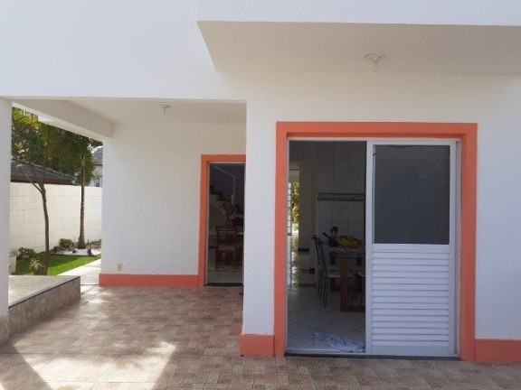 Imagem Casa com 4 Quartos à Venda, 242 m² em Abrantes - Camaçari Imagem Casa com 4 Quartos à Venda, 242 m² em Abrantes - Camaçari