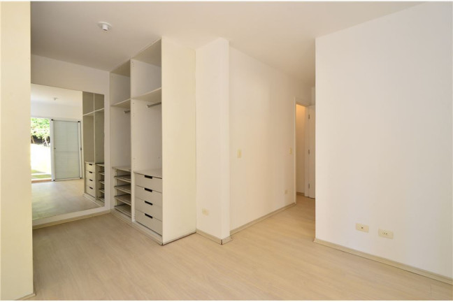 Imagem Casa com 3 Quartos à Venda, em Morumbi - São Paulo Imagem Casa com 3 Quartos à Venda, em Morumbi - São Paulo