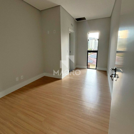 Imagem Casa com 3 Quartos à Venda, 140 m² em Rau - Jaraguá Do Sul Imagem Casa com 3 Quartos à Venda, 140 m² em Rau - Jaraguá Do Sul