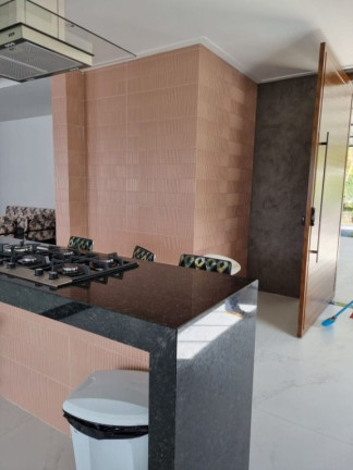 Imagem Casa com 4 Quartos à Venda, 250 m² em Ipelândia - Suzano Imagem Casa com 4 Quartos à Venda, 250 m² em Ipelândia - Suzano