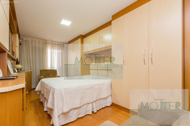 Imagem Casa com 4 Quartos à Venda, 293 m² em Seminário - Curitiba