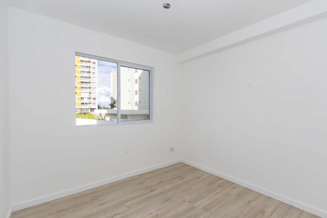 Imagem Apartamento com 1 Quarto à Venda, 34 m² em Capão Raso - Curitiba Imagem Apartamento com 1 Quarto à Venda, 34 m² em Capão Raso - Curitiba