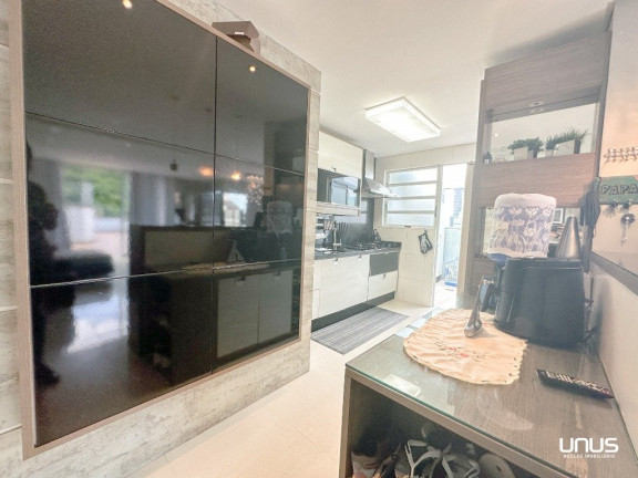 Imagem Cobertura com 3 Quartos à Venda, 268 m² em Coqueiros - Florianópolis