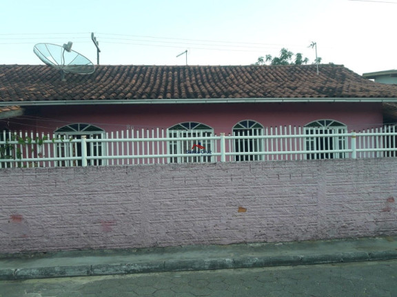 Imagem Casa com 4 Quartos à Venda, 255 m² em São João Do Rio Vermelho - Florianópolis Imagem Casa com 4 Quartos à Venda, 255 m² em São João Do Rio Vermelho - Florianópolis
