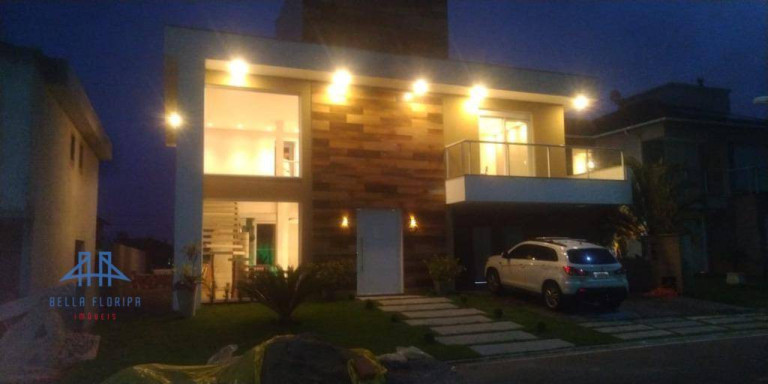 Imagem Casa com 3 Quartos à Venda, 360 m² em São João Do Rio Vermelho - Florianópolis Imagem Casa com 3 Quartos à Venda, 360 m² em São João Do Rio Vermelho - Florianópolis