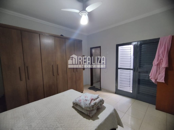 Imagem Casa com 3 Quartos à Venda, 250 m² em Jardim Elza Amuí Ii - Uberaba Imagem Casa com 3 Quartos à Venda, 250 m² em Jardim Elza Amuí Ii - Uberaba