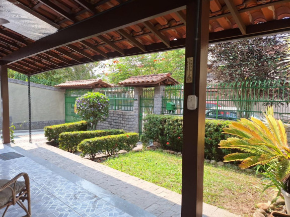 Imagem Casa com 2 Quartos à Venda, 360 m² em Piratininga - Niterói
