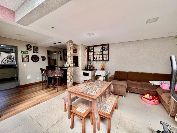 Imagem Casa com 3 Quartos à Venda, 165 m² em Boqueirão - Curitiba Imagem Casa com 3 Quartos à Venda, 165 m² em Boqueirão - Curitiba