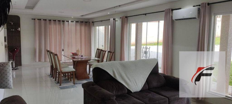 Imagem Casa com 3 Quartos à Venda, 2.020 m² em Ganchinho - Curitiba Imagem Casa com 3 Quartos à Venda, 2.020 m² em Ganchinho - Curitiba
