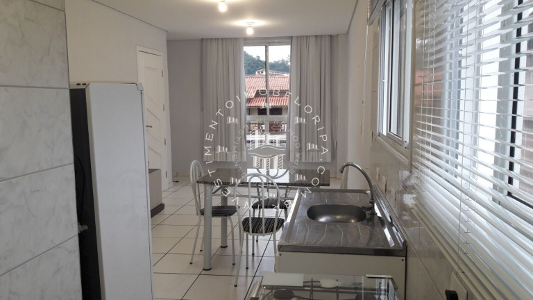 Imagem Imóvel com 6 Quartos à Venda, 307 m² em Trindade - Florianópolis Imagem Imóvel com 6 Quartos à Venda, 307 m² em Trindade - Florianópolis