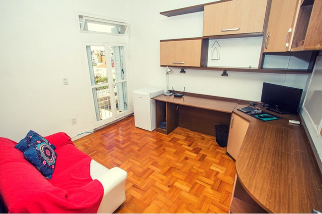 Imagem Imóvel com 3 Quartos à Venda, em Bom Fim - Porto Alegre Imagem Imóvel com 3 Quartos à Venda, em Bom Fim - Porto Alegre