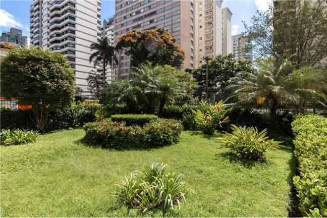 Imagem Apartamento com 2 Quartos à Venda, 99 m² em  Moema  -  São Paulo 