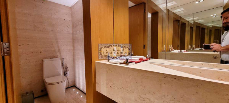 Imagem Apartamento com 2 Quartos à Venda, 260 m² em Lagoa - Rio De Janeiro Imagem Apartamento com 2 Quartos à Venda, 260 m² em Lagoa - Rio De Janeiro