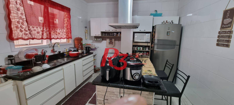 Imagem Sobrado com 3 Quartos à Venda, 98 m² em Encruzilhada - Santos Imagem Sobrado com 3 Quartos à Venda, 98 m² em Encruzilhada - Santos