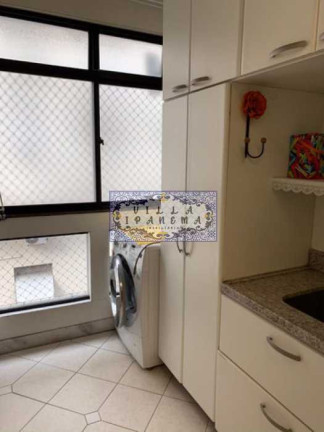 Imagem Apartamento com 3 Quartos à Venda, 121 m² em Leme - Rio De Janeiro Imagem Apartamento com 3 Quartos à Venda, 121 m² em Leme - Rio De Janeiro