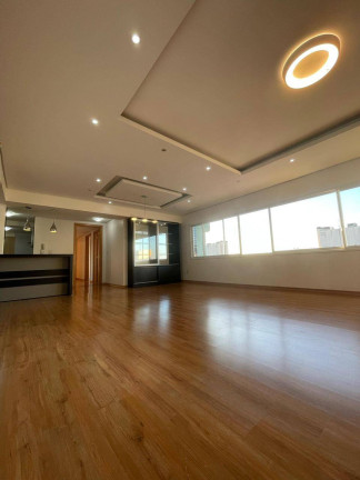 Apartamento à Venda, 132 m² em Passo Da Areia - Porto Alegre