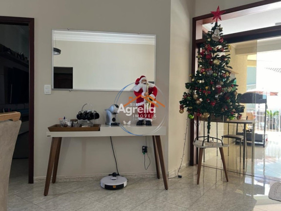 Imagem Casa com 3 Quartos à Venda, 232 m² em Parque Residencial Murayama - Mogi Mirim Imagem Casa com 3 Quartos à Venda, 232 m² em Parque Residencial Murayama - Mogi Mirim