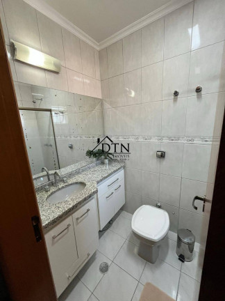 Imagem Casa com 3 Quartos à Venda, 239 m² em Vila Scarpelli - Santo André