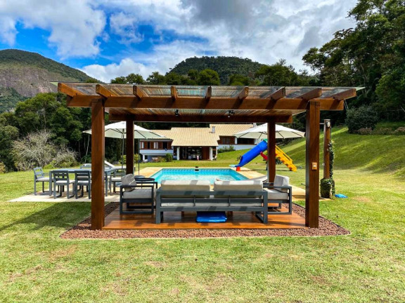 Imagem Imóvel com 9 Quartos à Venda, 220.000 m² em Serrinha - Teresópolis Imagem Imóvel com 9 Quartos à Venda, 220.000 m² em Serrinha - Teresópolis