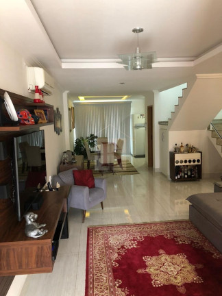 Imagem Casa com 4 Quartos à Venda, 200 m² em Piratininga - Niterói