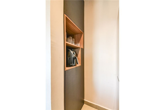 Imagem Imóvel com 1 Quarto à Venda, em Moema - São Paulo Imagem Imóvel com 1 Quarto à Venda, em Moema - São Paulo