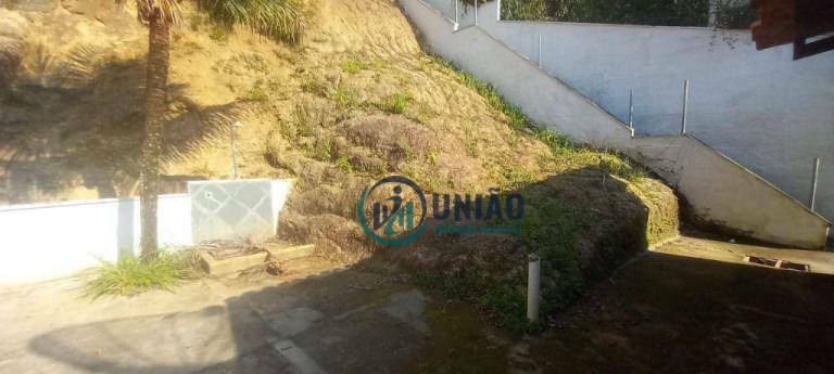 Imagem Casa com 3 Quartos à Venda, 300 m² em Serra Grande - Niterói Imagem Casa com 3 Quartos à Venda, 300 m² em Serra Grande - Niterói
