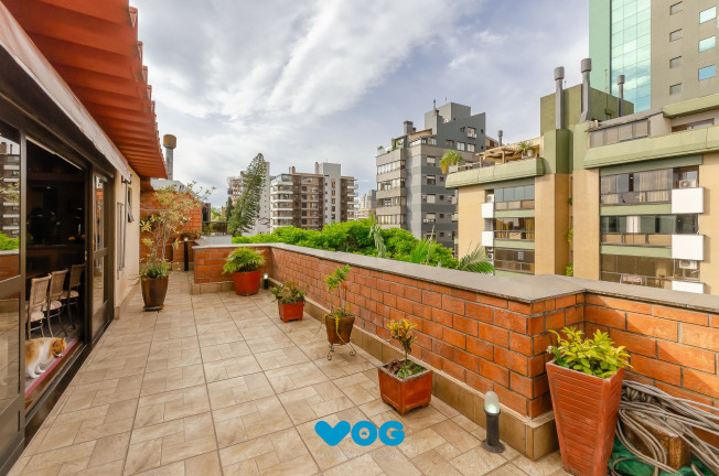 Imagem Imóvel com 3 Quartos à Venda, 199 m² em Petrópolis - Porto Alegre