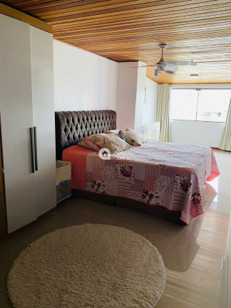 Imagem Casa com 2 Quartos à Venda, 150 m² Imagem Casa com 2 Quartos à Venda, 150 m²