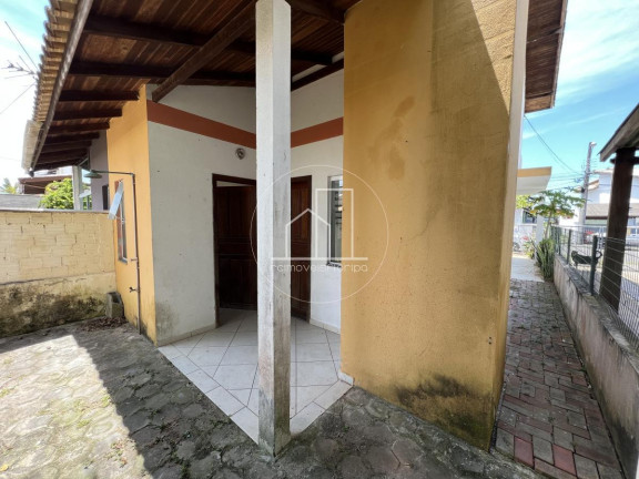 Imagem Casa com 3 Quartos à Venda, 230 m² em São João Do Rio Vermelho - Florianópolis Imagem Casa com 3 Quartos à Venda, 230 m² em São João Do Rio Vermelho - Florianópolis