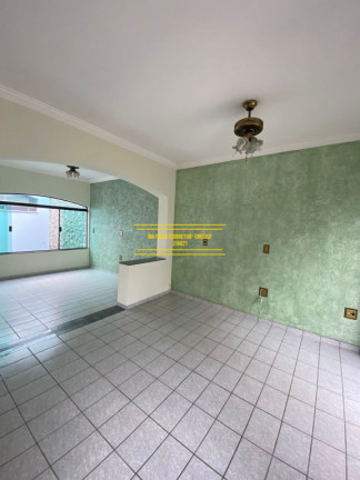 Imagem Casa com 5 Quartos à Venda, 198 m² Imagem Casa com 5 Quartos à Venda, 198 m²