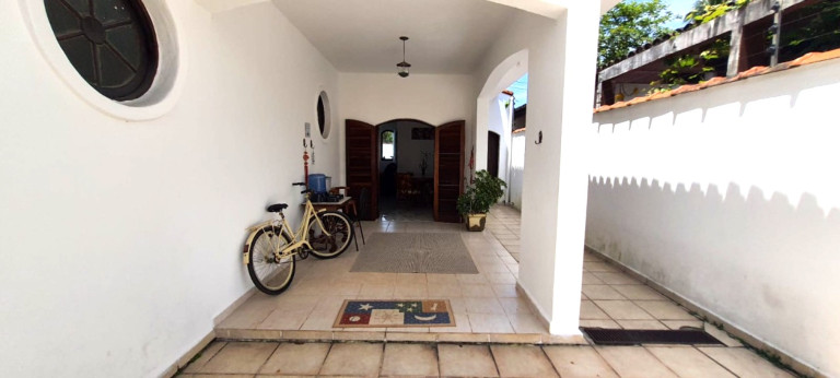 Imagem Casa com 4 Quartos à Venda, 360 m² em Balneário Praia Do Pernambuco Guarujá - São Paulo Imagem Casa com 4 Quartos à Venda, 360 m² em Balneário Praia Do Pernambuco Guarujá - São Paulo