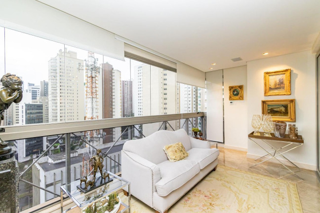 Imagem Apartamento com 3 Quartos à Venda, 791 m² em água Verde - Curitiba