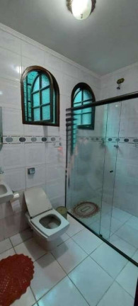 Imagem Casa com 3 Quartos à Venda, 259 m² em Parque Erasmo Assunção - Santo André