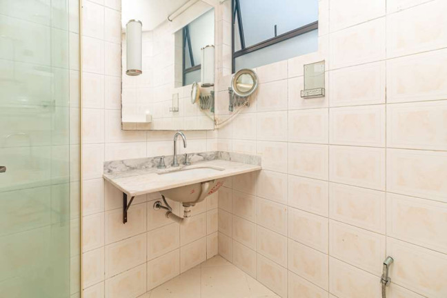 Imagem Apartamento com 2 Quartos à Venda, 66 m² em Petrópolis - Porto Alegre Imagem Apartamento com 2 Quartos à Venda, 66 m² em Petrópolis - Porto Alegre