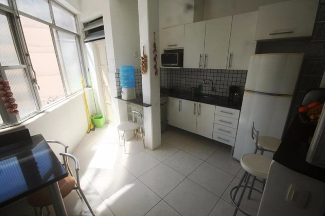 Imagem Apartamento com 2 Quartos para Temporada, 65 m² em Copacabana - Rio De Janeiro Imagem Apartamento com 2 Quartos para Temporada, 65 m² em Copacabana - Rio De Janeiro