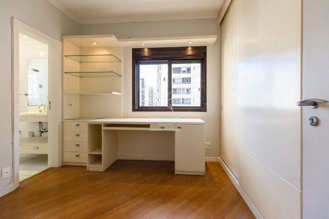 Imagem Apartamento com 4 Quartos à Venda, 156 m² em Moema - São Paulo