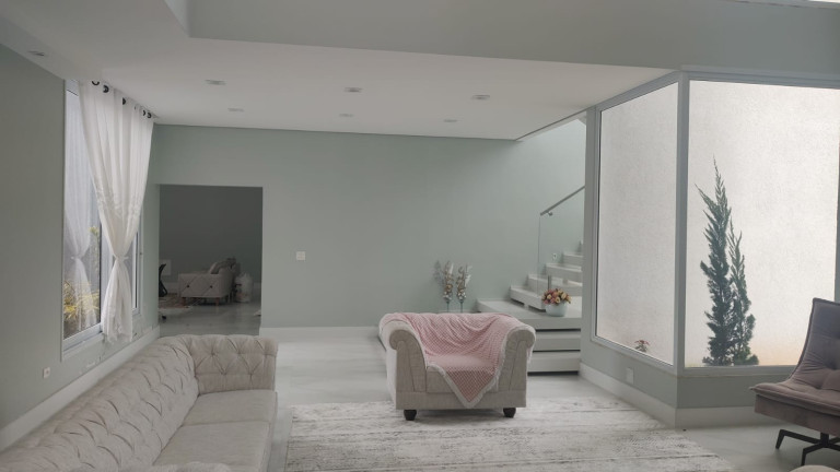 Imagem Casa com 5 Quartos à Venda,  em Da Cerejeira - Jacareí