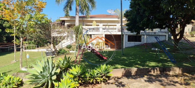 Imagem Imóvel com 3 Quartos à Venda, 650 m² em Condomínio Chácaras Areião - Mogi Mirim Imagem Imóvel com 3 Quartos à Venda, 650 m² em Condomínio Chácaras Areião - Mogi Mirim