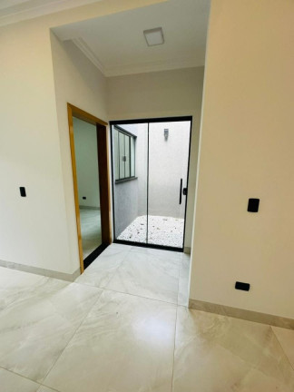 Imagem Casa com 3 Quartos à Venda, 105 m² em Loteamento Madrid - Maringa Imagem Casa com 3 Quartos à Venda, 105 m² em Loteamento Madrid - Maringa