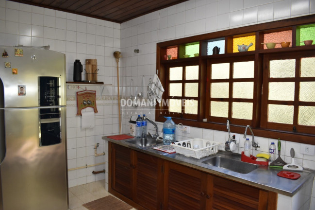 Imagem Casa com 4 Quartos à Venda, 340 m² em Região De Descansópolis - Campos Do Jordão Imagem Casa com 4 Quartos à Venda, 340 m² em Região De Descansópolis - Campos Do Jordão