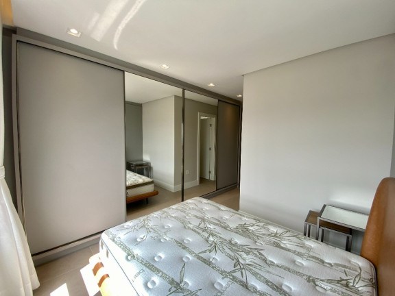 Imagem Apartamento com 3 Quartos à Venda, 140 m² em Kobrasol - São José