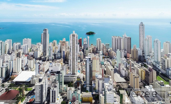 Imagem Imóvel com 3 Quartos à Venda, 125 m² em Centro - Balneário Camboriú