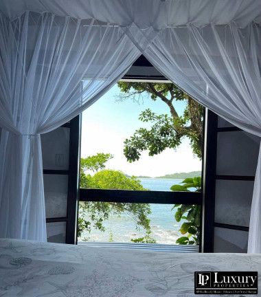 Imagem Casa com 3 Quartos à Venda, em Praia Preta - São Sebastião Imagem Casa com 3 Quartos à Venda, em Praia Preta - São Sebastião